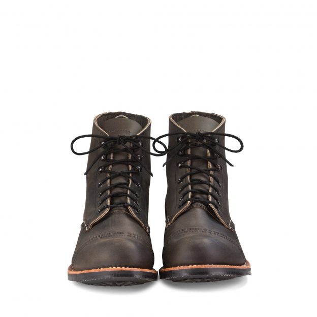red-wing-shoe-store-frankfurt-iron-ranger-8086-charcoal-rough-and-tough-1