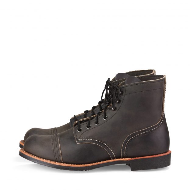 red-wing-shoe-store-frankfurt-iron-ranger-8086-charcoal-rough-and-tough-3