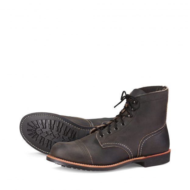 red-wing-shoe-store-frankfurt-iron-ranger-8086-charcoal-rough-and-tough-4